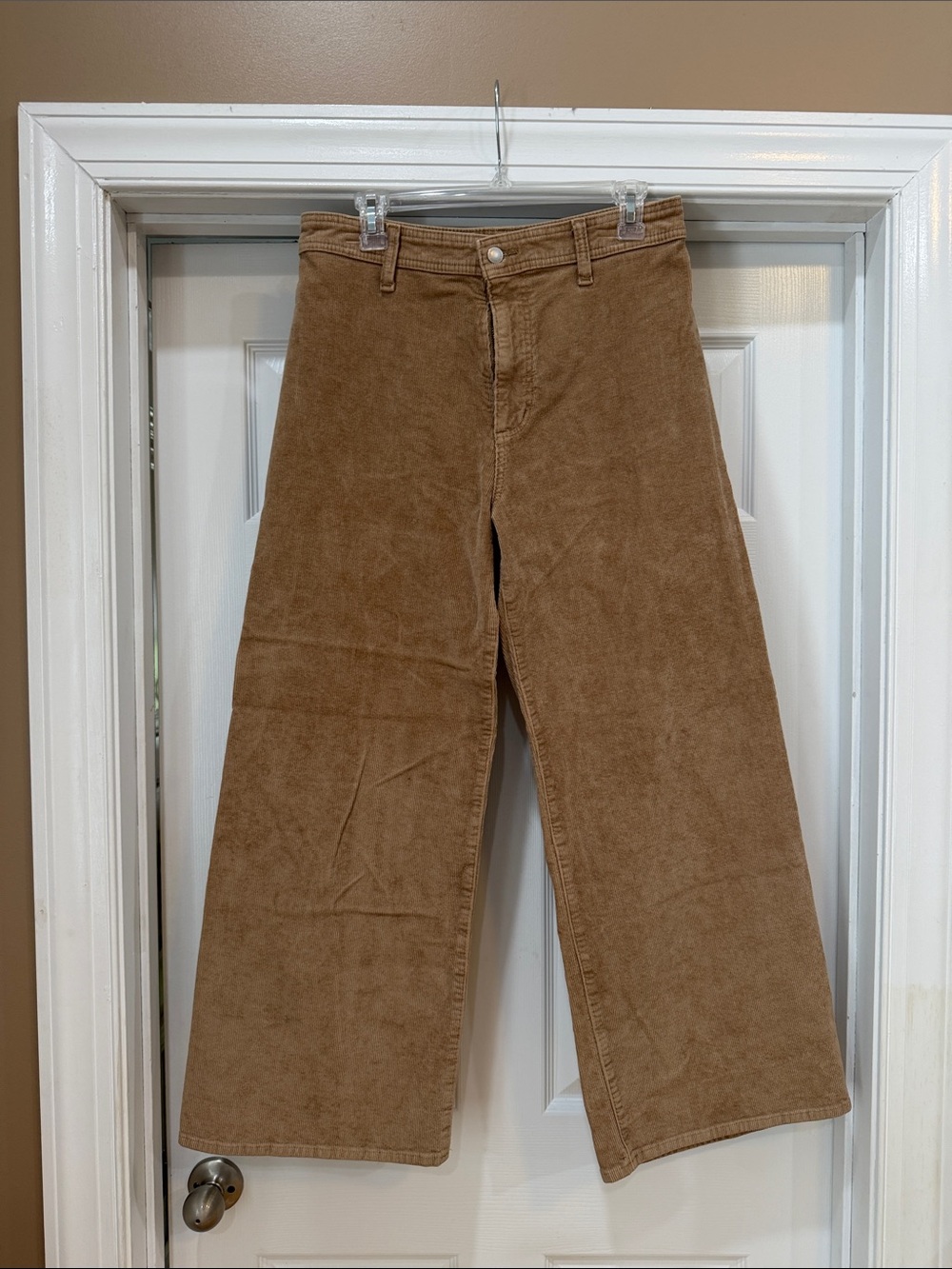 Universal Thread Sailor Wide Leg Corduroy Cropped Ankle Pants - Brown. Euc.